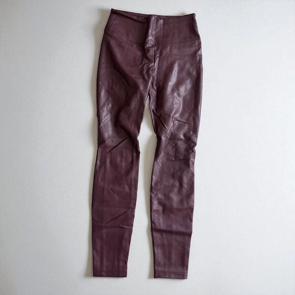 WHITE HOUSE BLACK MARKET WHBM Plum Leatherette Runway Legging Size 4 - Picture 1 of 5